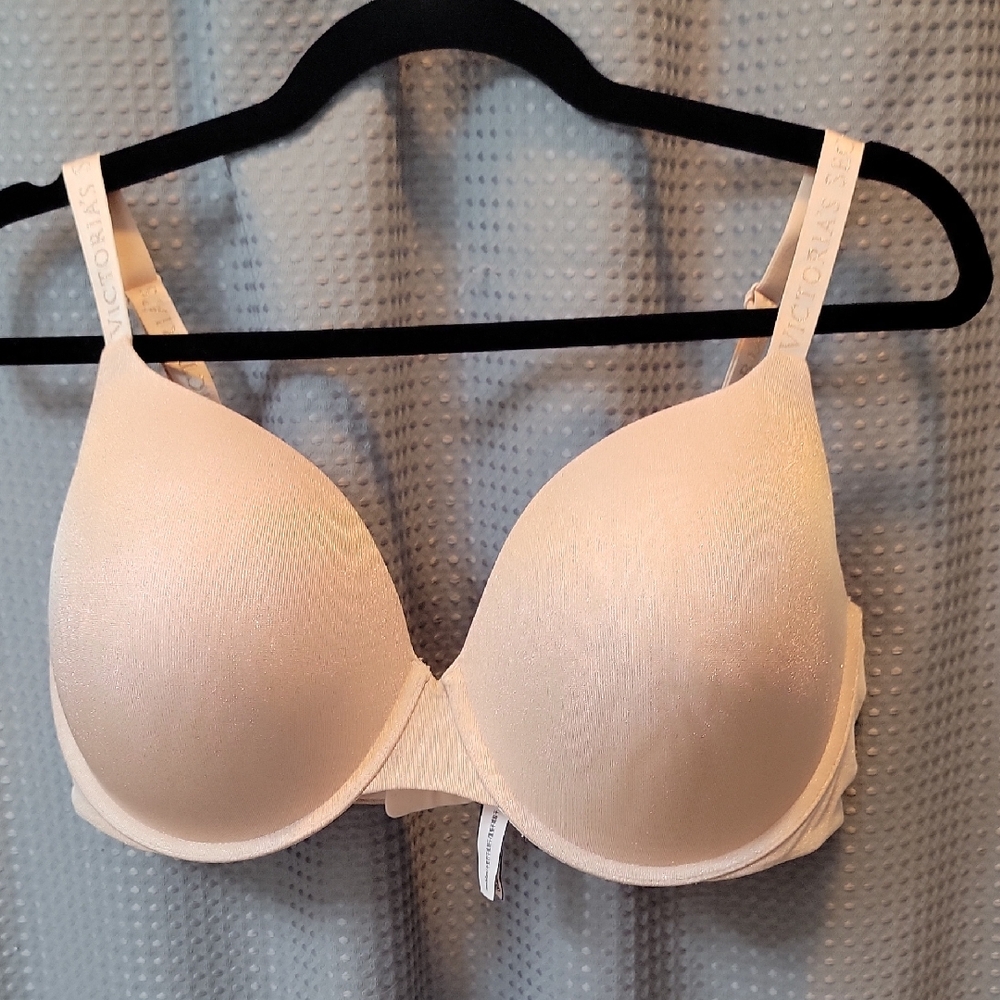 Victoria's Secret T-Shirt Push Up Full Coverage 40DD